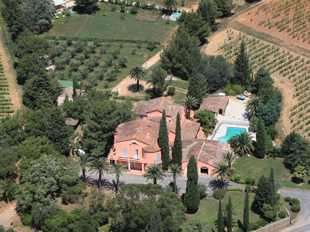 Appartement Au Chateau Maravenne La Londe-les-Maures Exterior photo